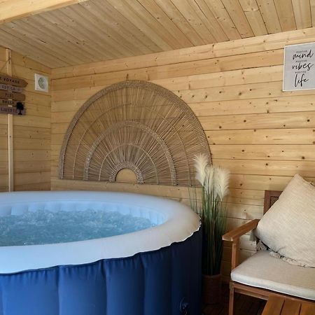 Escale Cosy A Pontoise Jacuzzi Et Terrasseアパートメント エクステリア 写真